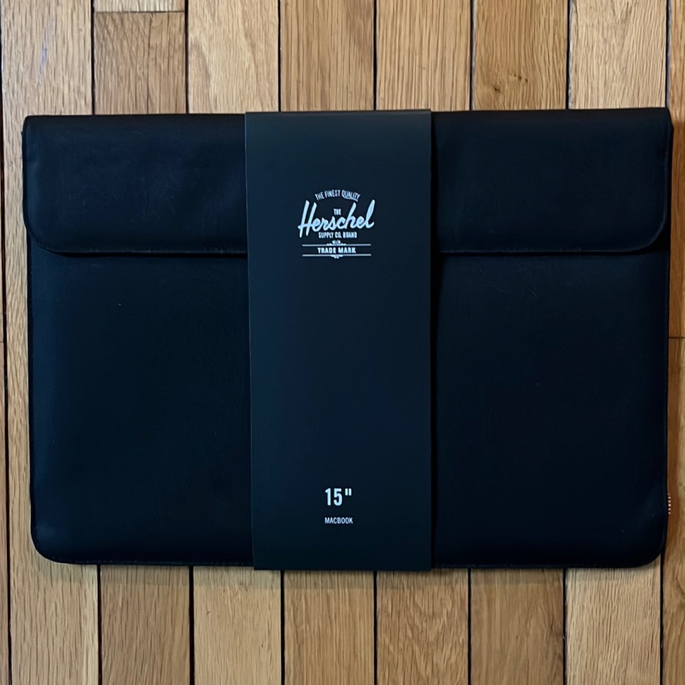 Herschel laptop sleeve